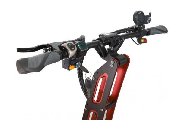 Электросамокат Ultron T128 PLUS (для бездорожья, взрослый) Электросамокат Ultron T128 PLUS (для бездорожья, взрослый)
